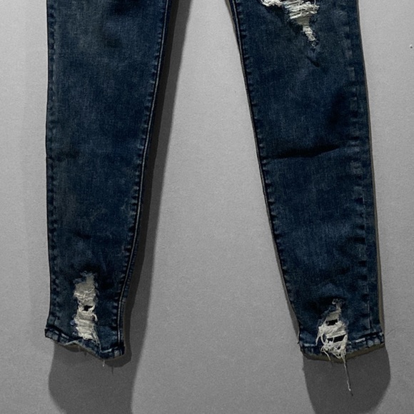 American Eagle Outfitters High Rise Distressed Jeans 8 - Picture 4 of 10